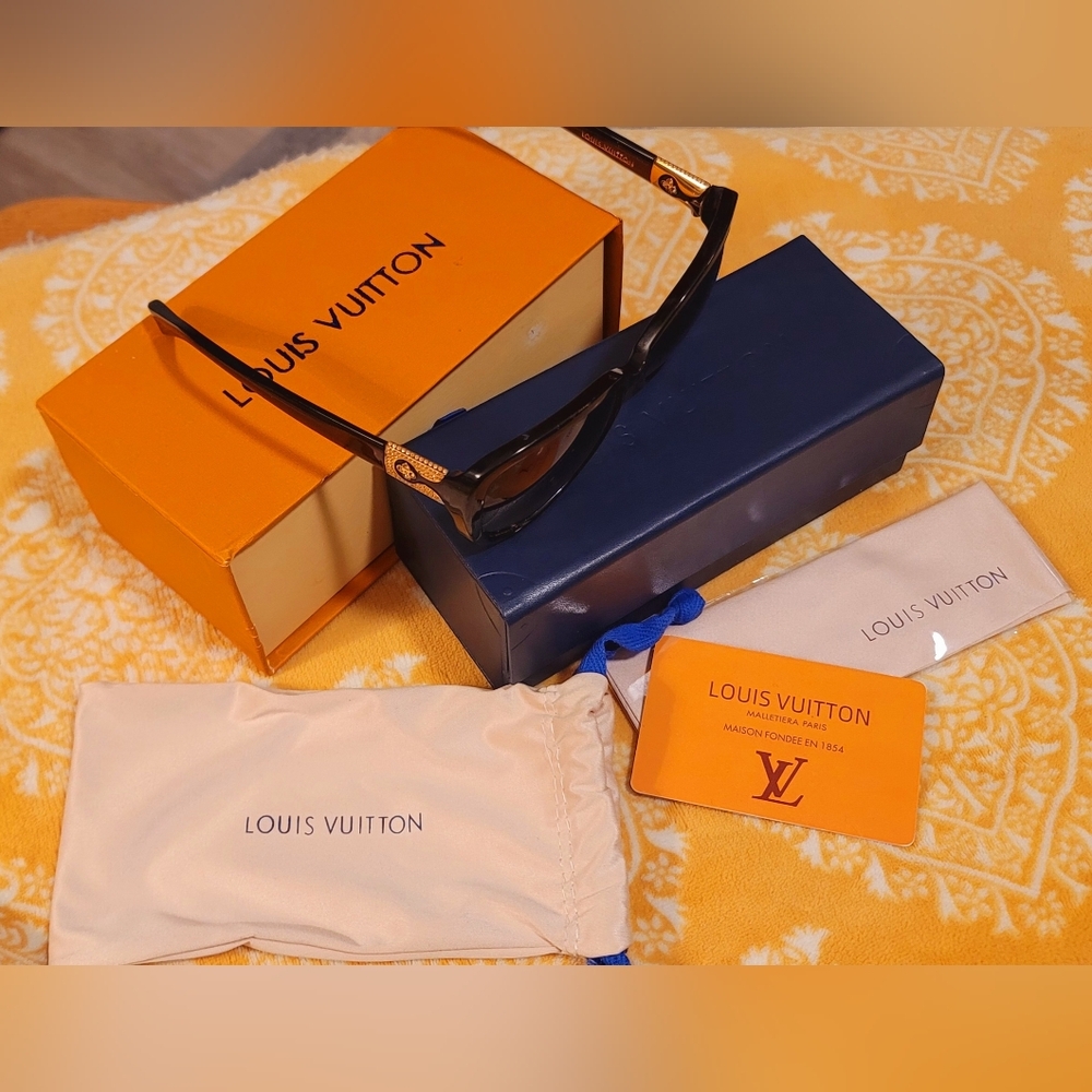 Authentic LOUIS VUITTON Brown Glitter Frame Heather Strass Sunglasses, Tortoise - Picture 1 of 16
